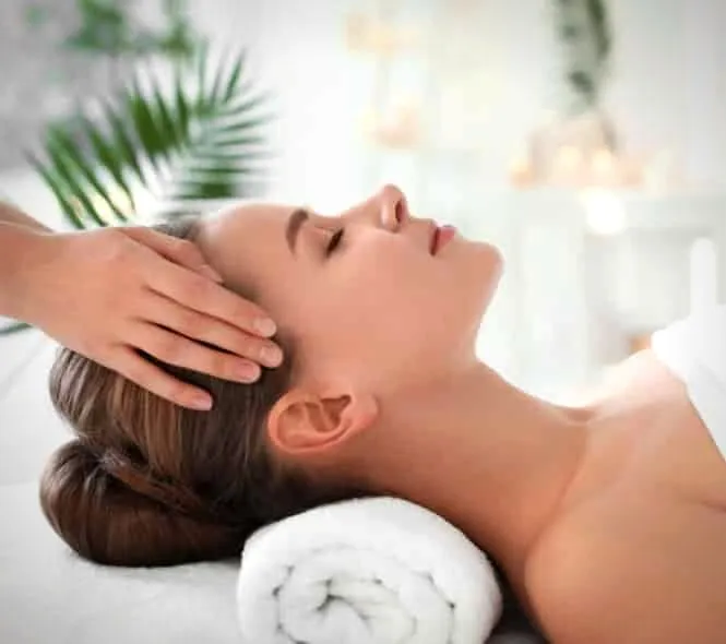 Shiro Abhyanga Kopfmassage